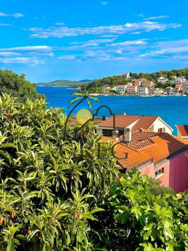 Croatia, Island of Murter, Tisno - House, for sale