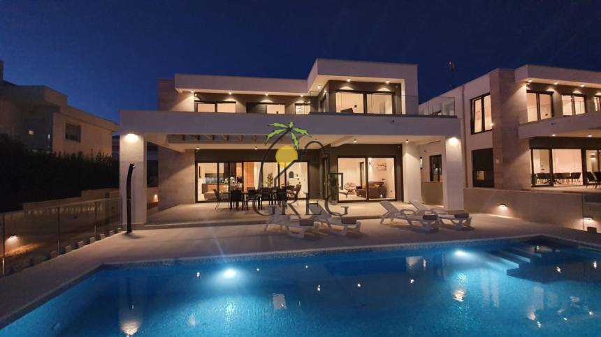 Croatia, Island of Pag,  - House, for sale